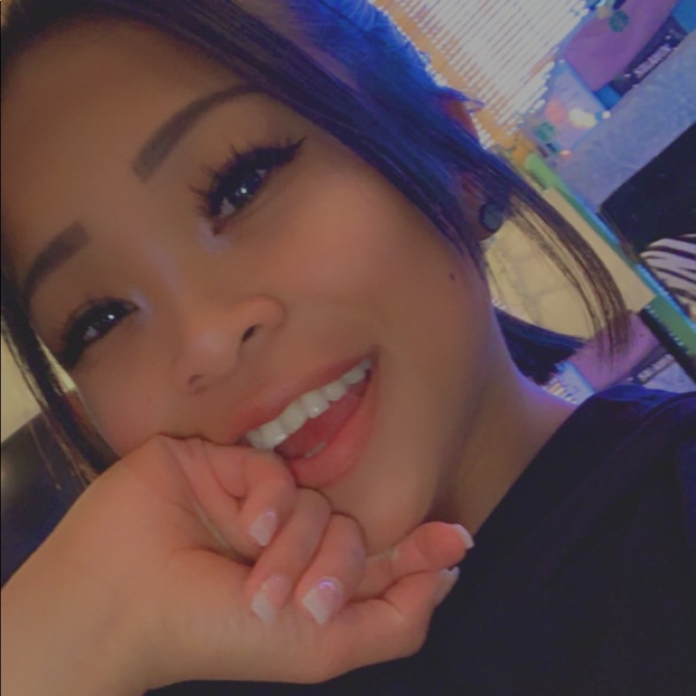 Meet your Posher, Alyana